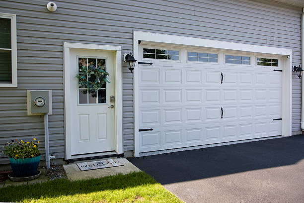 24/7 Emergency Garage Door Panel Replacement experts in Duchesne County County, UT